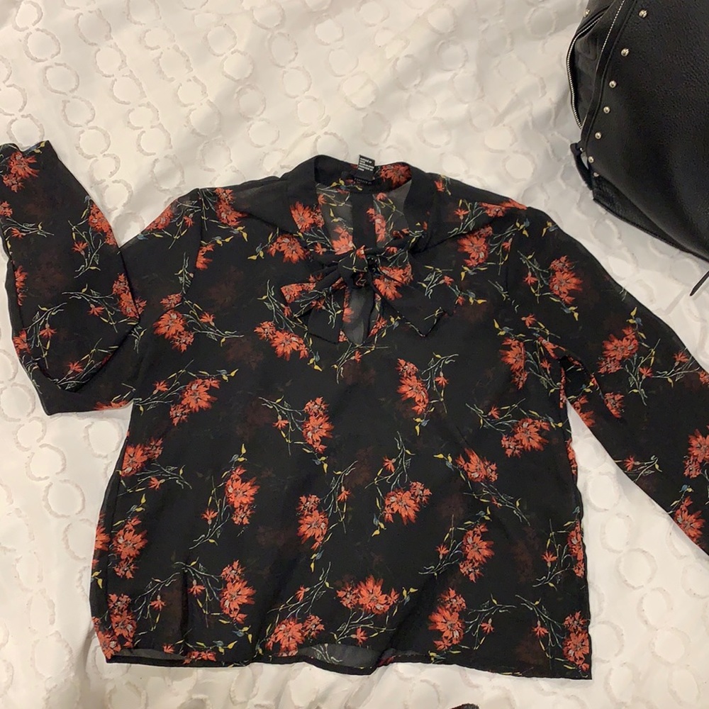 Black floral top